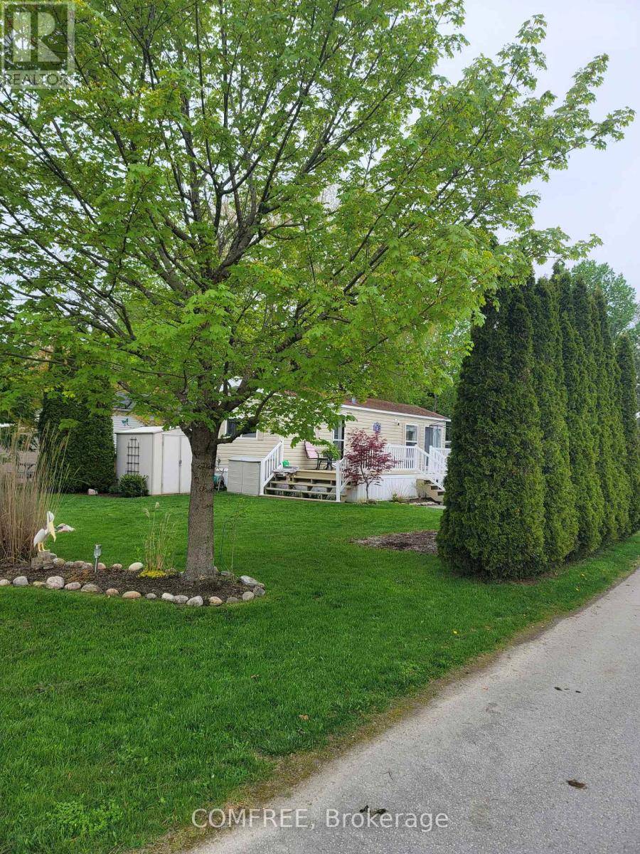 Wasaga Beach, ON L9Z1X7,15 HURON CIRCLE