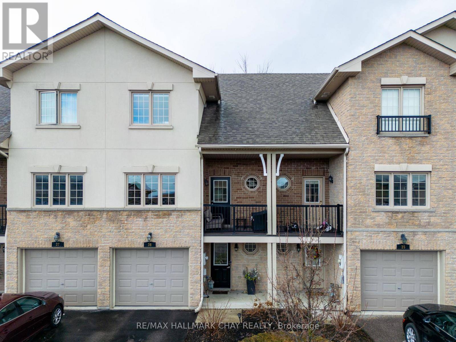 Barrie (east Bayfield), ON L4M0G2,175 Stanley ST #36