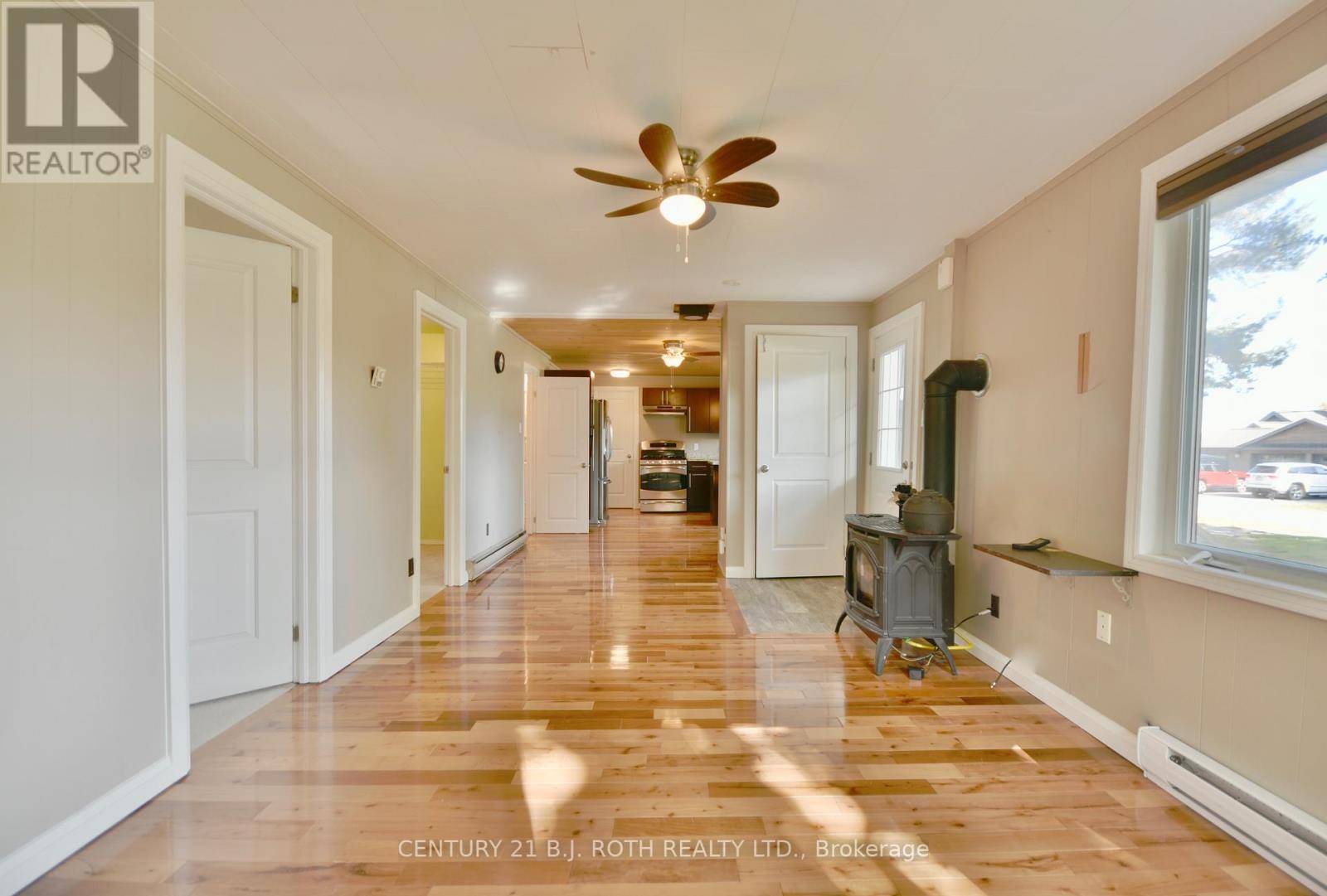 Oro-medonte, ON L0L2E0,98 LAKESHORE ROAD W