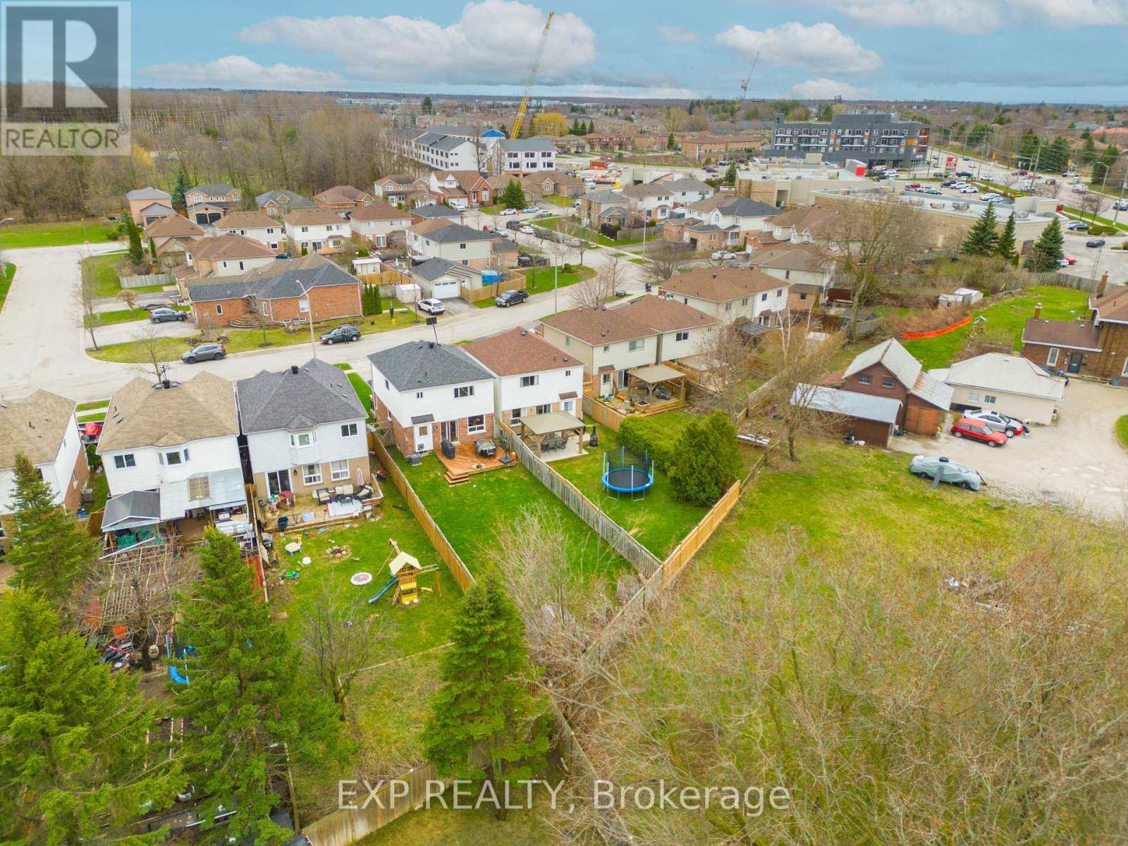 Barrie (holly), ON L4N8M6,30 AIKENS CRESCENT