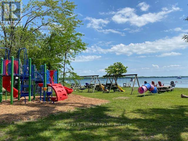 Severn (west Shore), ON L3V7A8,3031 SECOND STREET