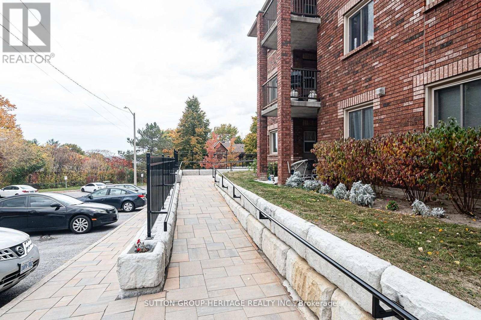 Barrie (ardagh), ON L4N6W9,1 Quail CRES #307