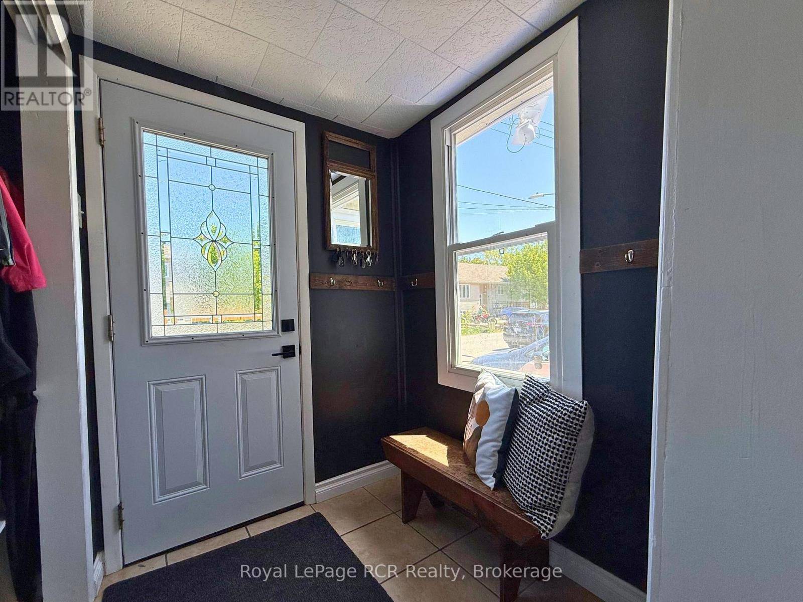 Clearview (stayner), ON L0M1S0,200 SUTHERLAND STREET N