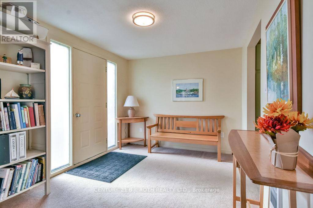 Oro-medonte, ON L0L1T0,22 TAMARACK DRIVE