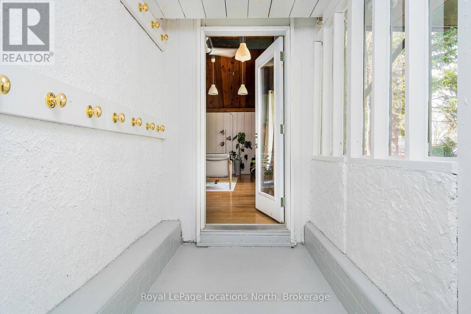Collingwood, ON L9Y3Y2,110 ALBERT STREET