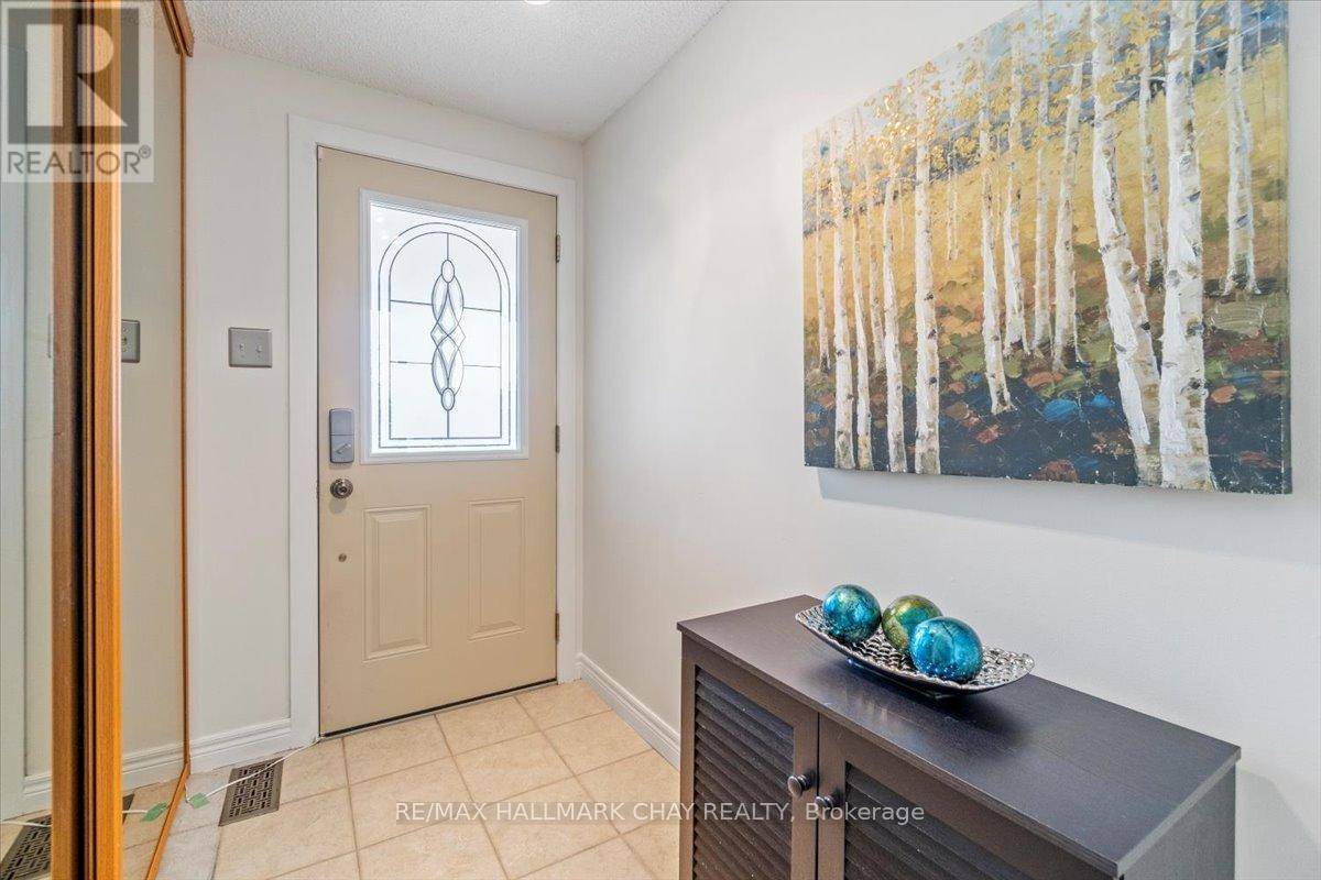 Barrie (west Bayfield), ON L4N5X2,13 FORD STREET