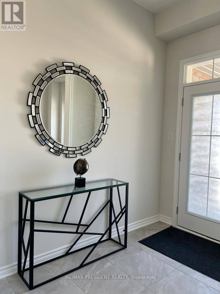 Collingwood, ON L9Y4C5,124 KIRBY AVENUE