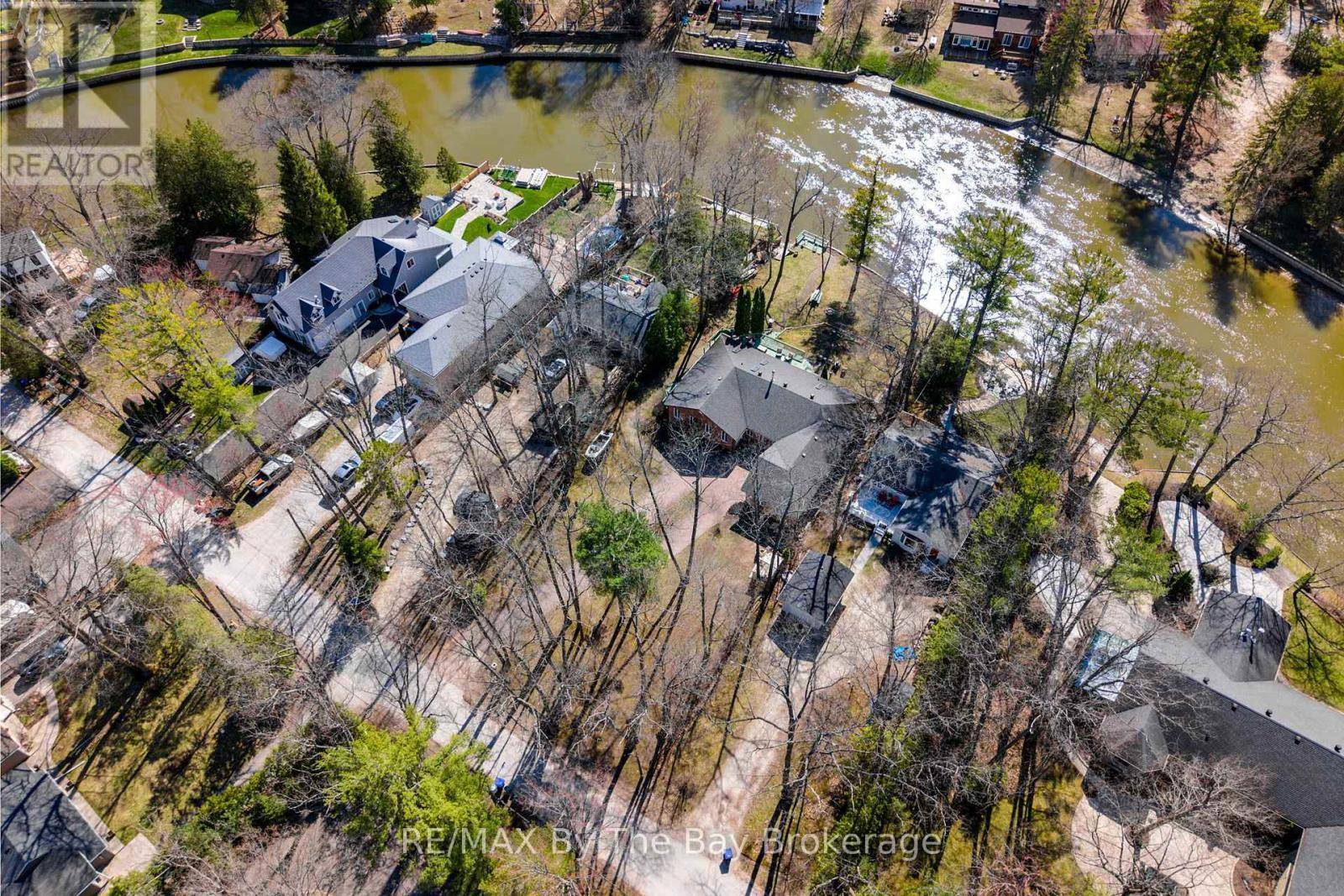 Wasaga Beach, ON L9Z2S4,174 32ND STREET S