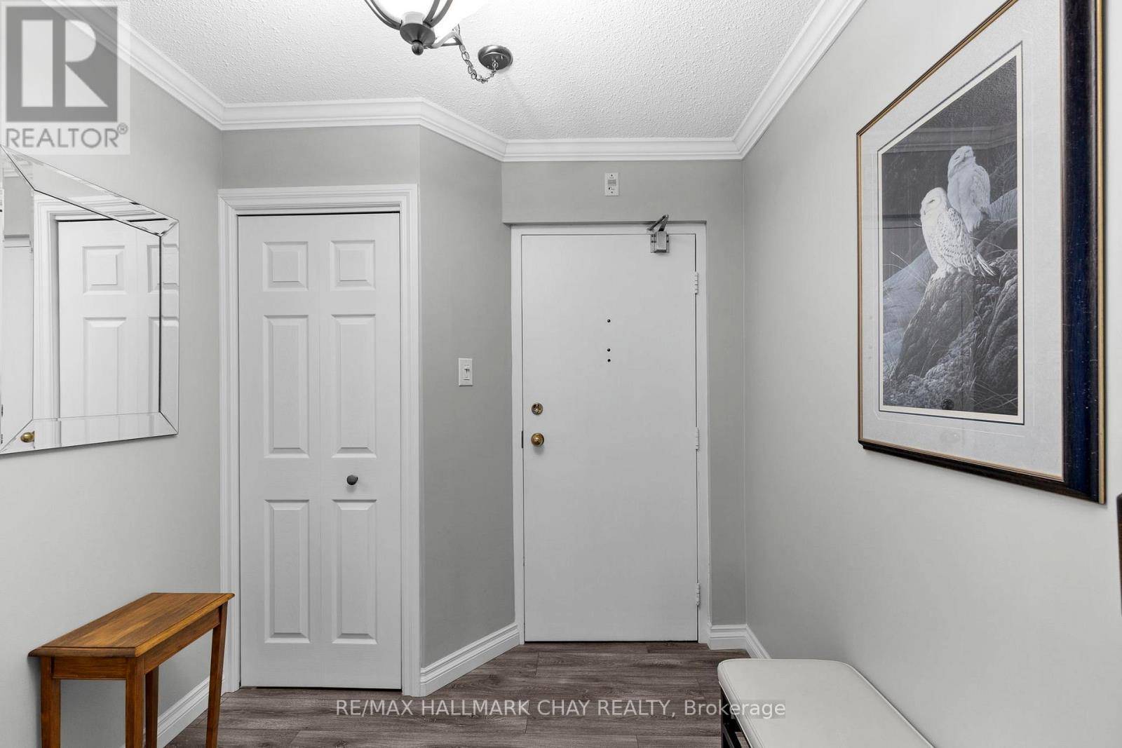 Barrie (north Shore), ON L4M5L6,181 Collier ST #1107