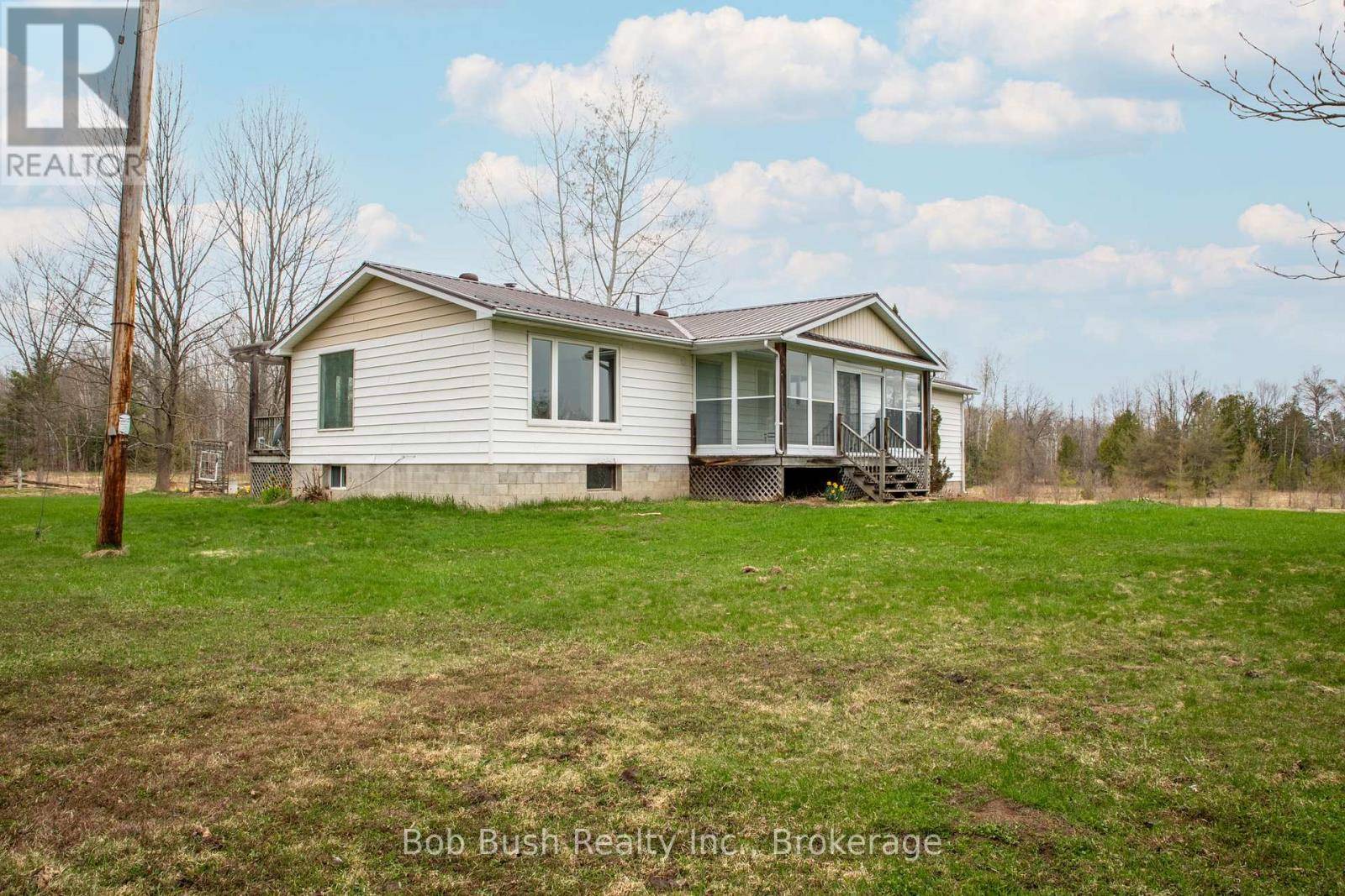 Oro-medonte, ON L0K2G0,10596 12 HIGHWAY