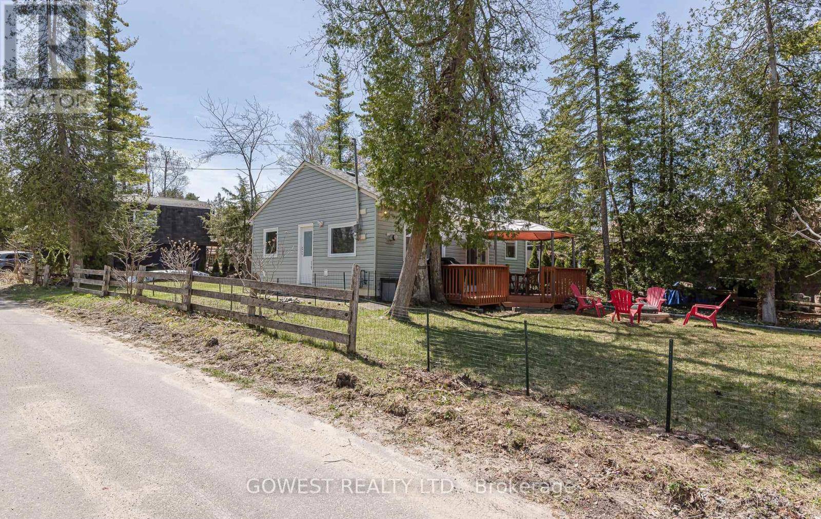 Wasaga Beach, ON L9Z2X7,2137 SHORE LANE