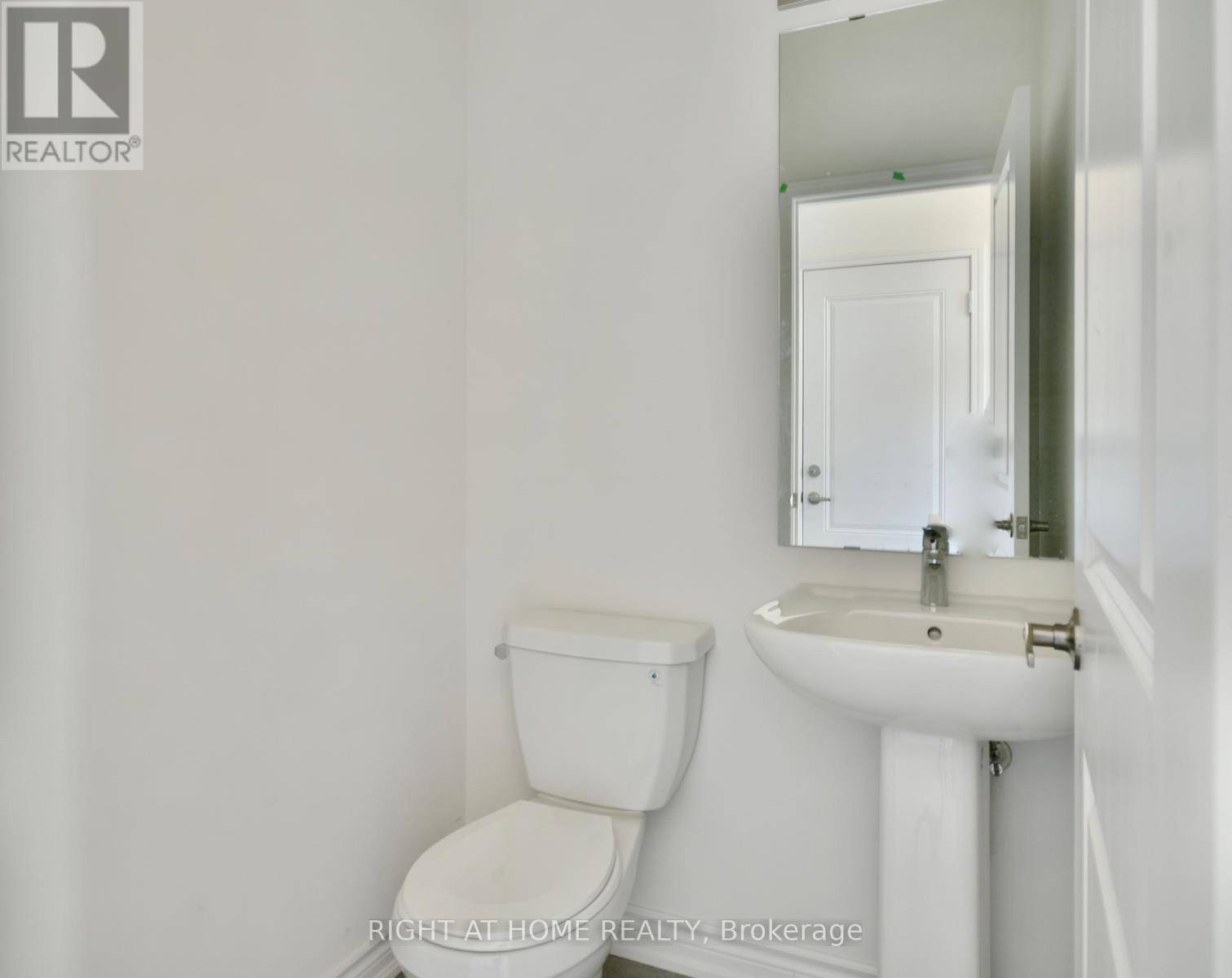 Orillia, ON L3V8P7,44 WYNWOOD LANE