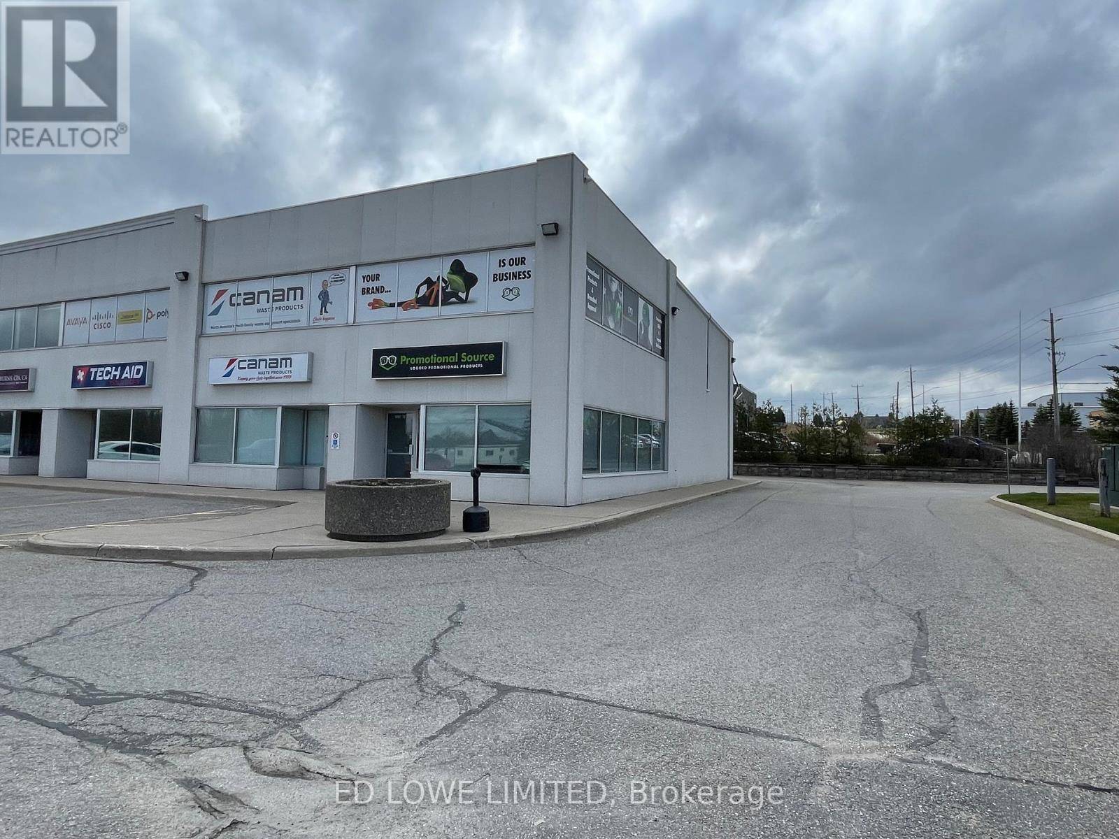 Barrie (0 East), ON L4N9A3,353 Saunders RD #18