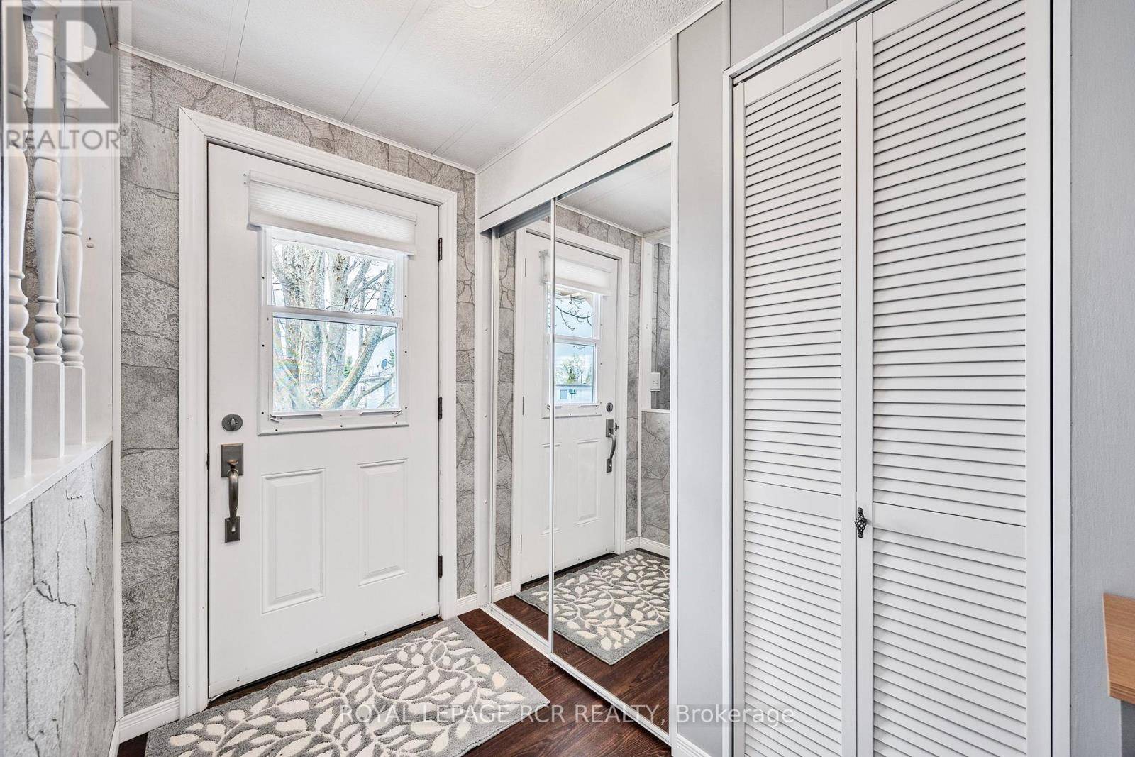 Oro-medonte, ON L3V0P9,15 BALANTRAE DRIVE