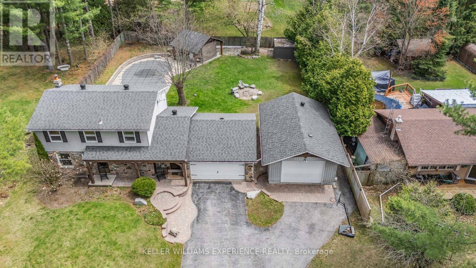 Springwater (minesing), ON L9X0W4,31 LAWRENCE AVENUE