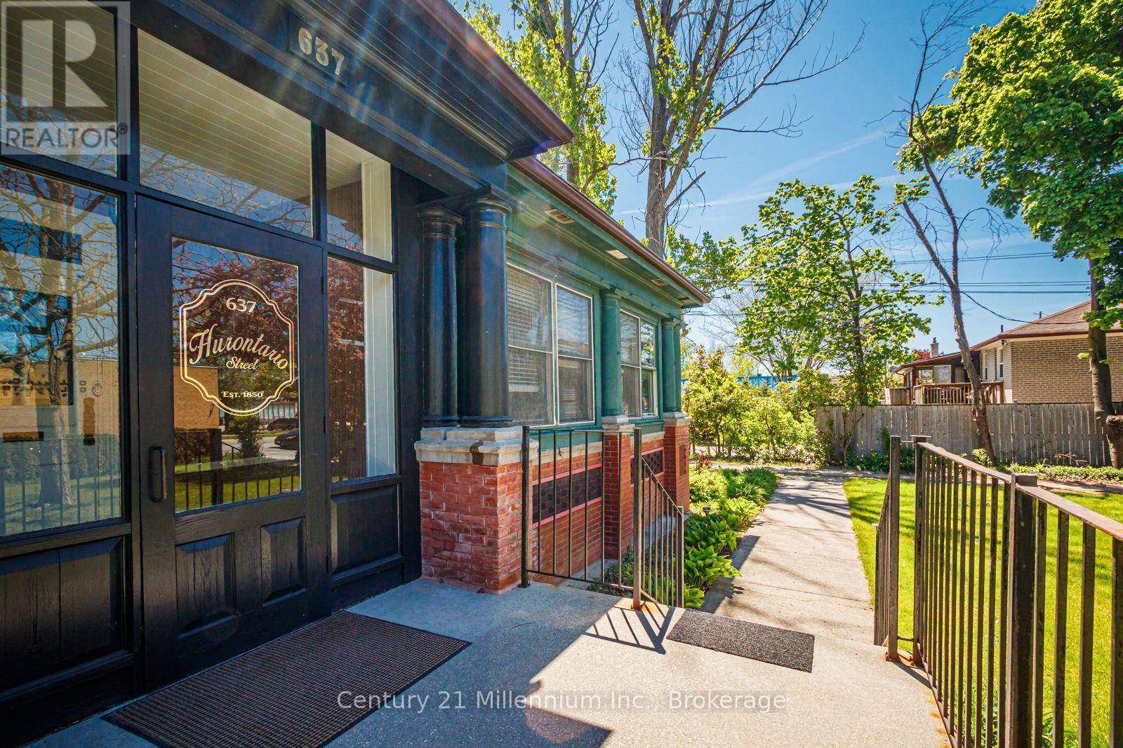Collingwood, ON L9Y2N6,637 HURONTARIO STREET