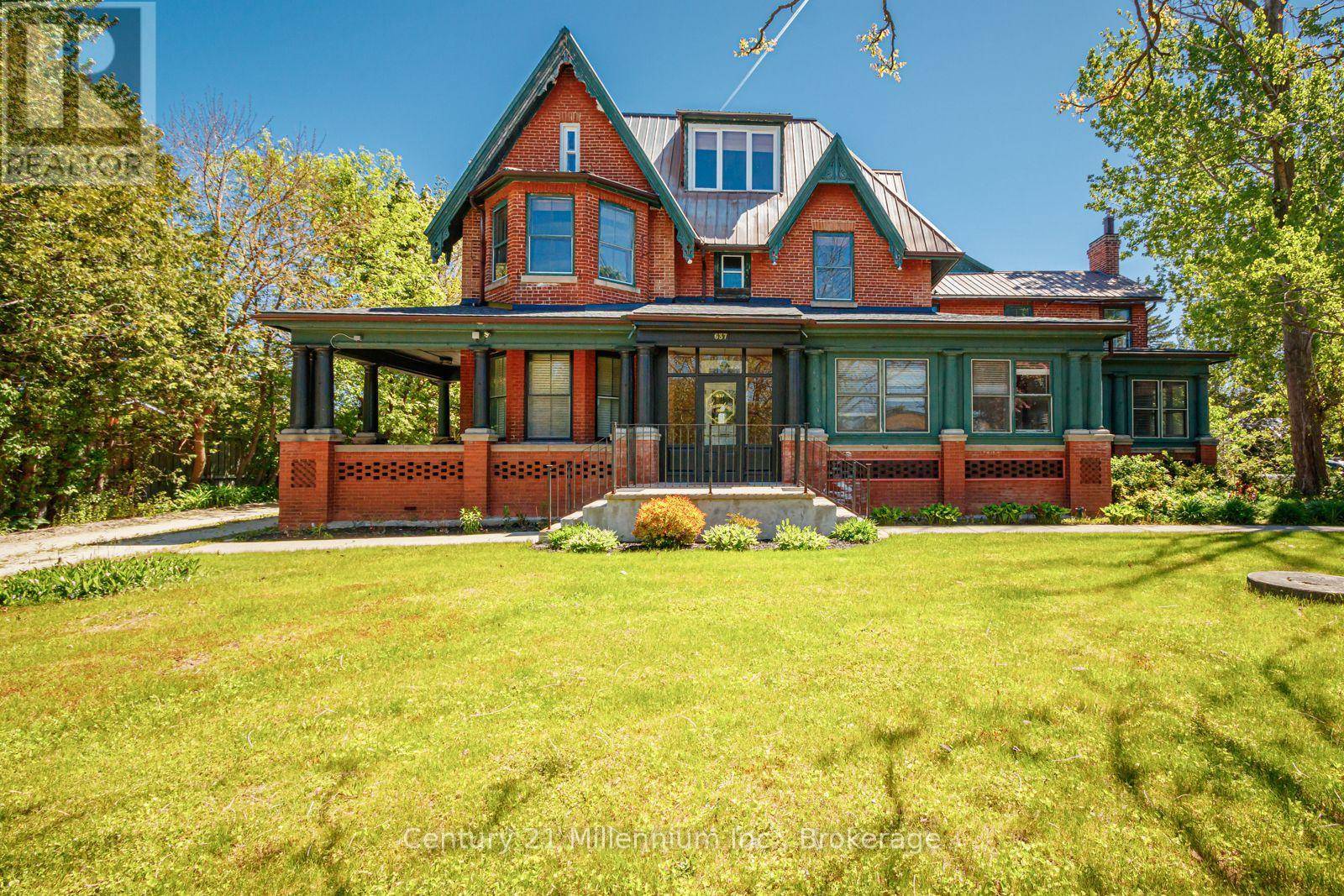 Collingwood, ON L9Y2N6,637 HURONTARIO STREET