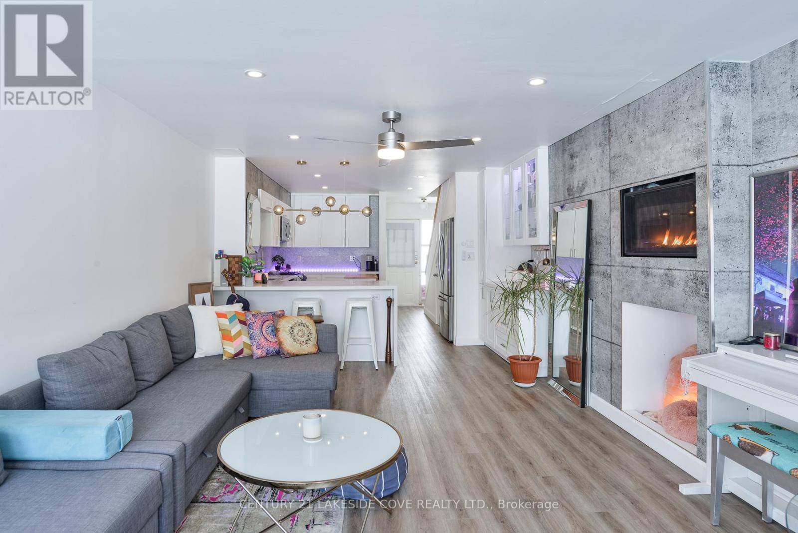 Ramara, ON L0K1B0,4 Paradise BLVD #19