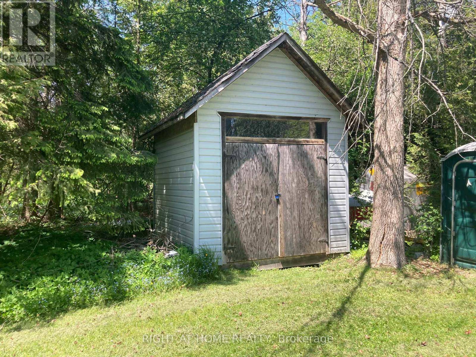 Oro-medonte, ON L0L2E0,14 BARBARA AVENUE