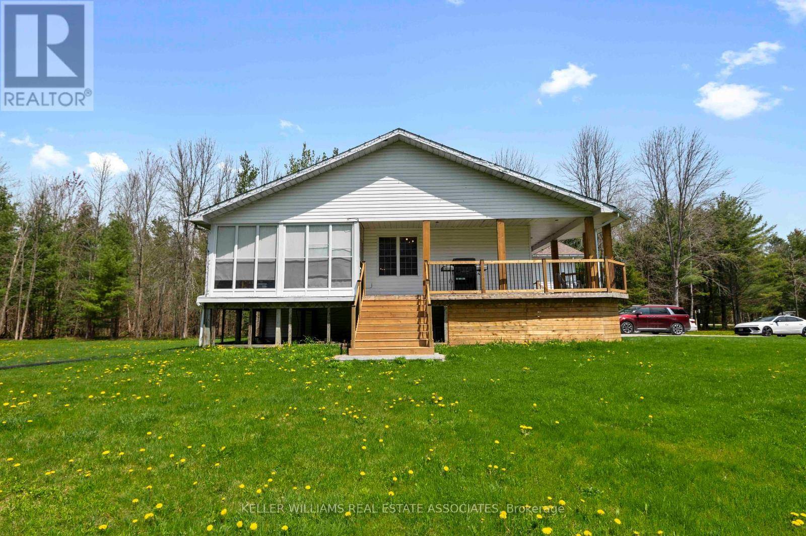 Clearview, ON L0M1N0,2554 CREEMORE AVENUE