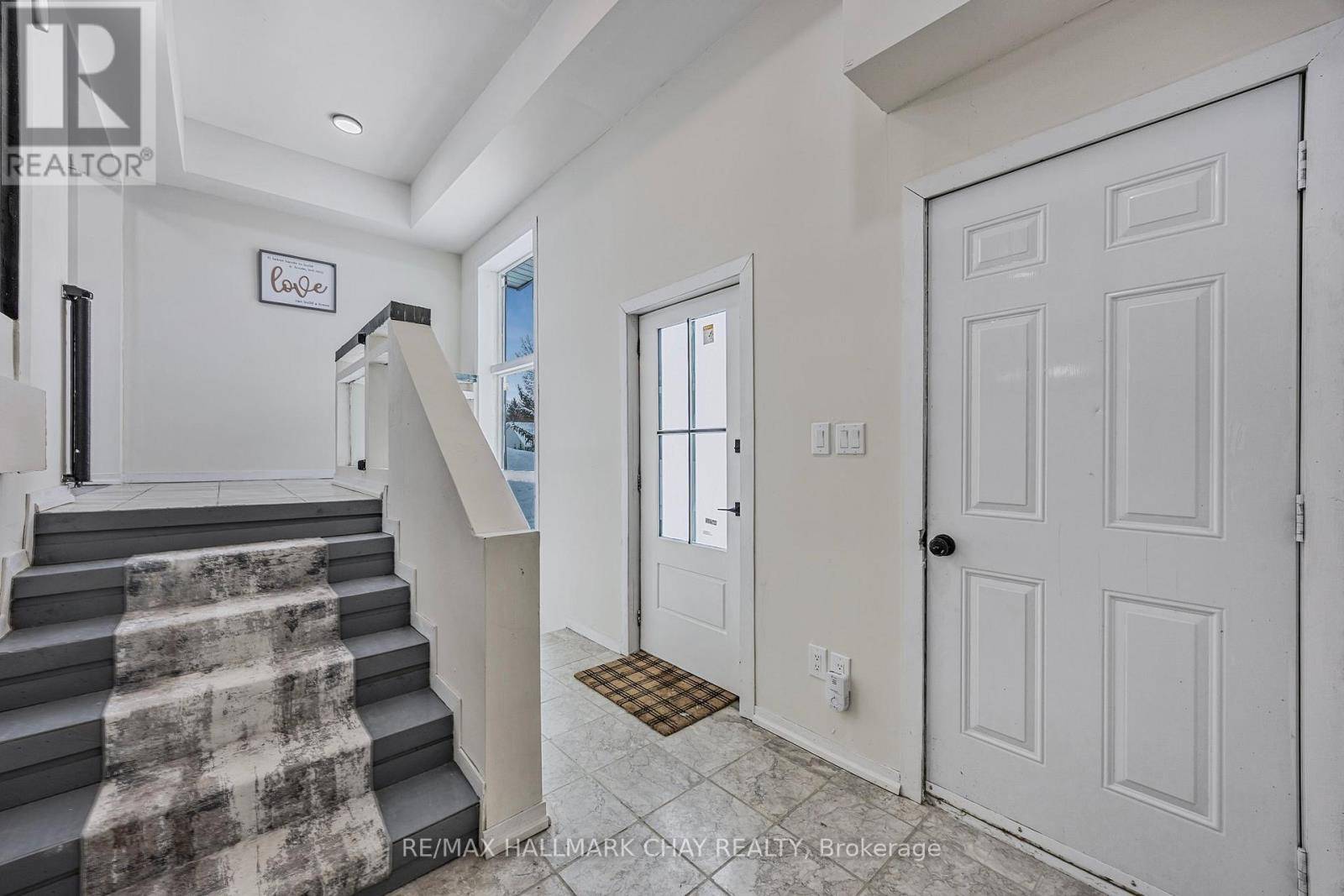 Wasaga Beach, ON L9Z1K9,42 FATIMA COURT