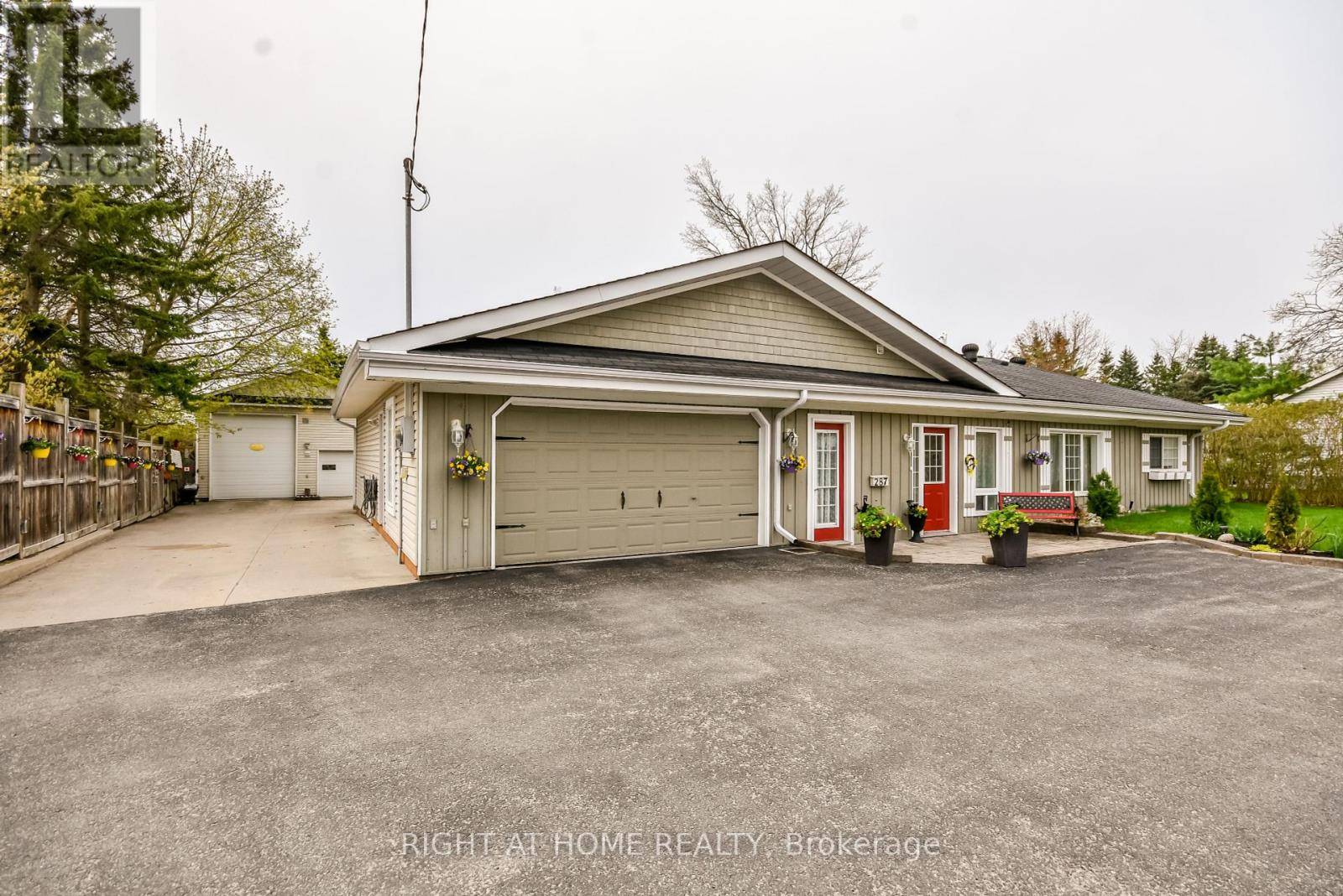 Barrie (edgehill Drive), ON L4N9X5,287 EDGEHILL DRIVE