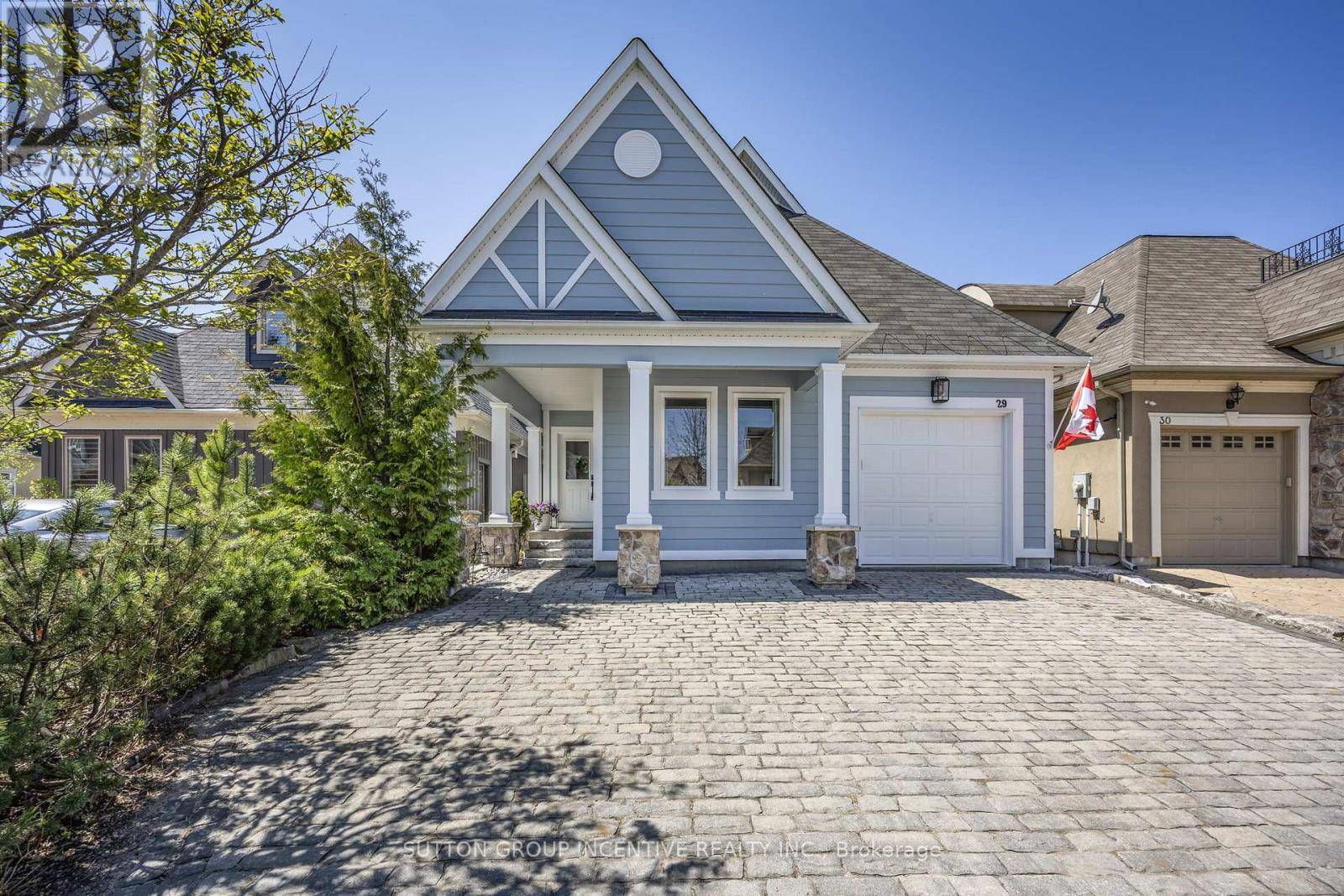 Orillia, ON L3V8B4,5 Invermara CT #29
