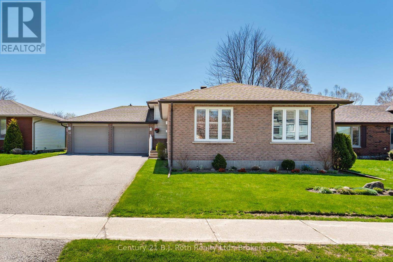 Springwater (elmvale), ON L0L1P0,13 ARCHER CRESCENT