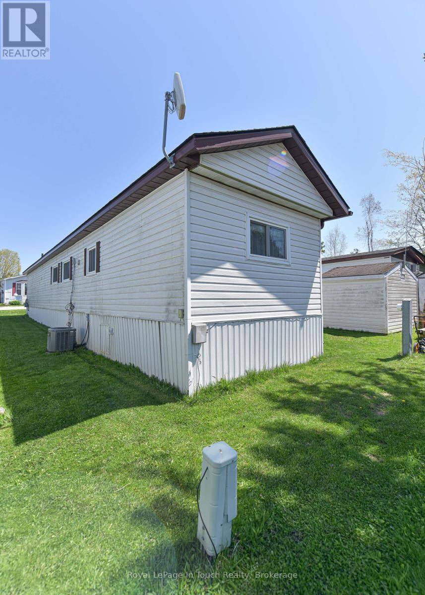 Severn, ON L3V0V1,4106 ASH CRESCENT