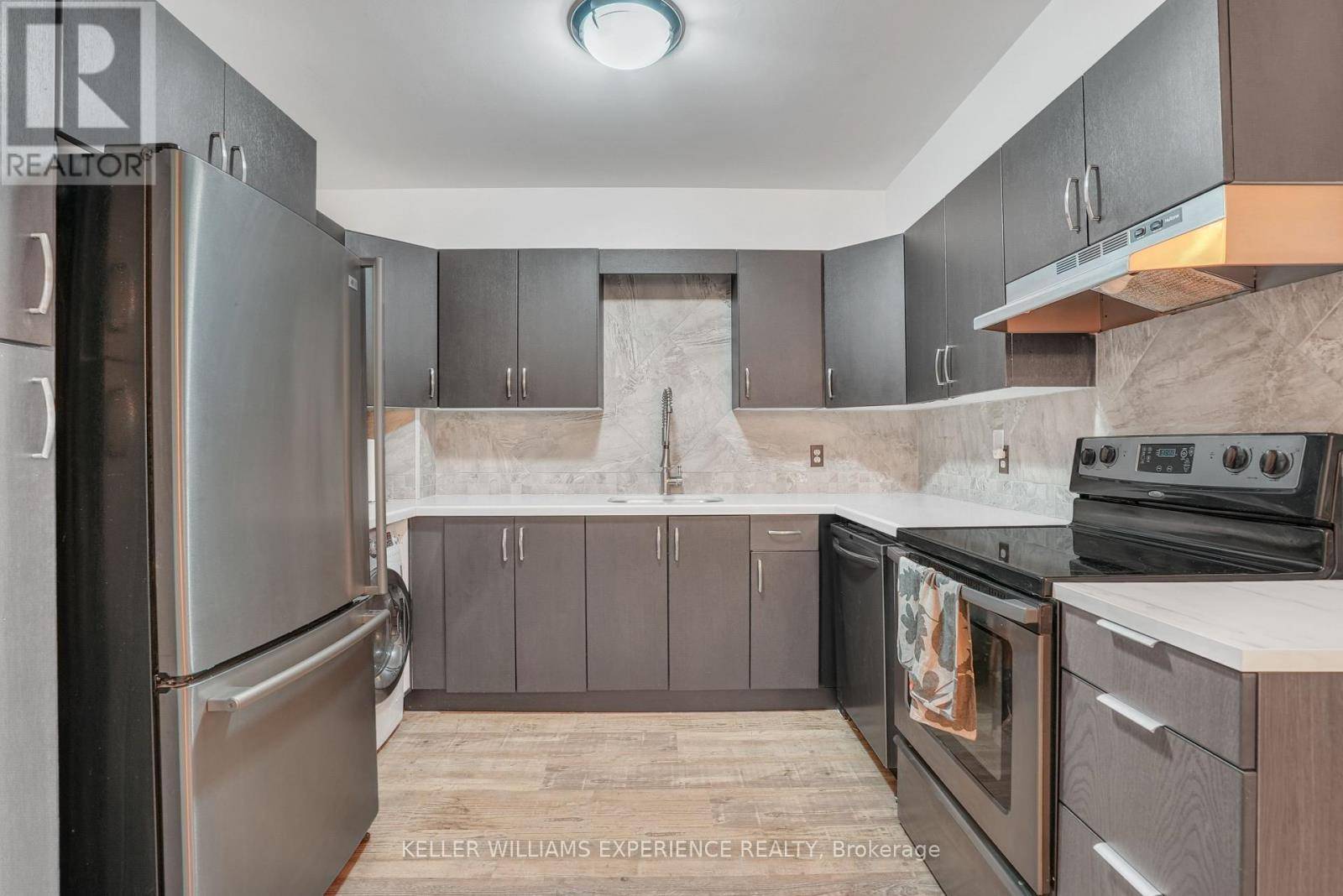 Barrie (alliance), ON L4M6J3,126 Bell Farm RD #312