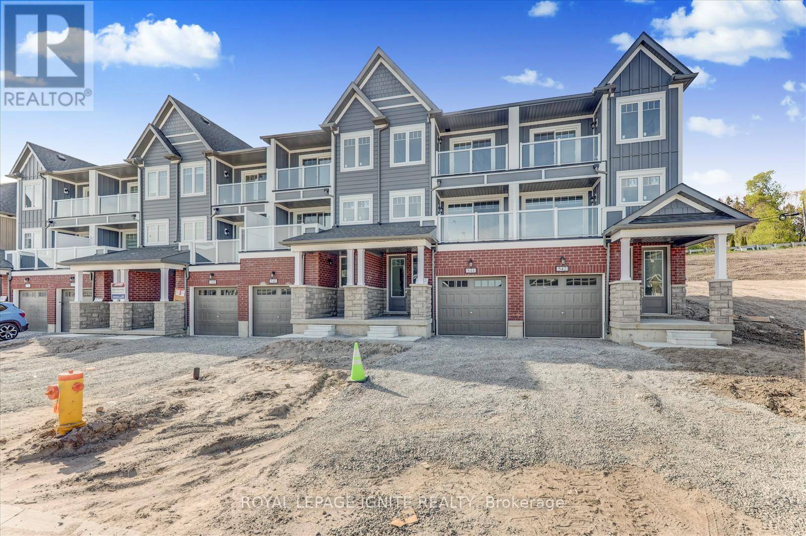 Midland, ON L4R0J2,544 HUDSON CRESCENT