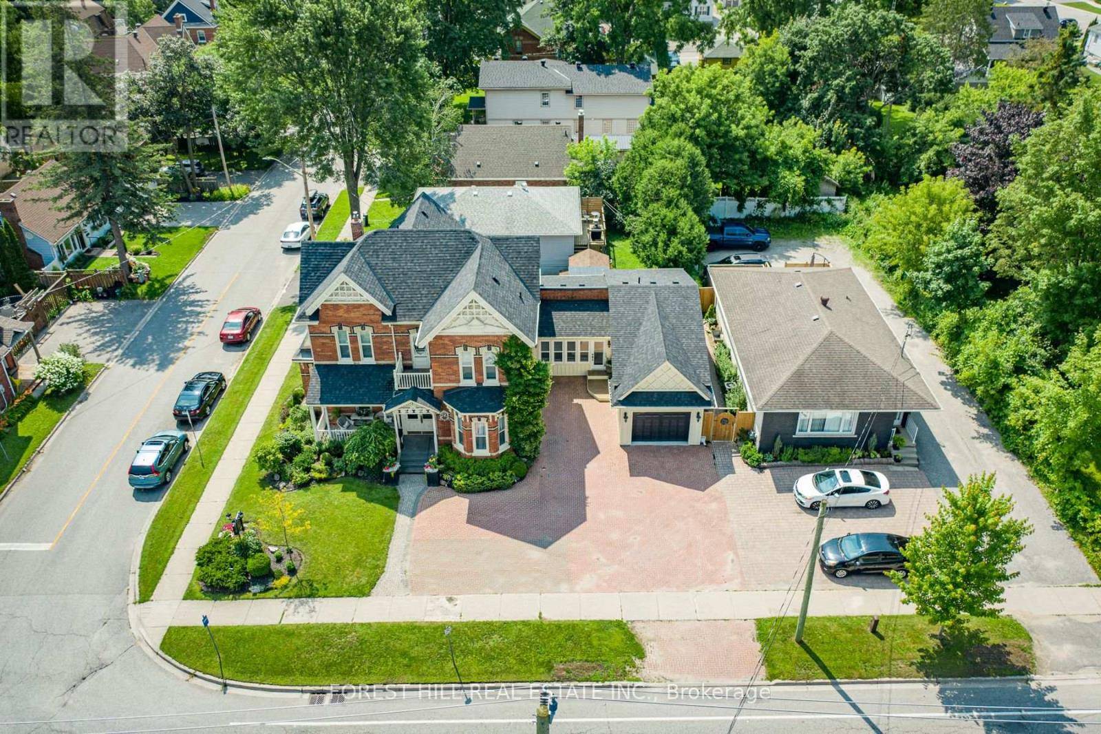 Orillia, ON L3V3B7,241 MISSISSAGA STREET W