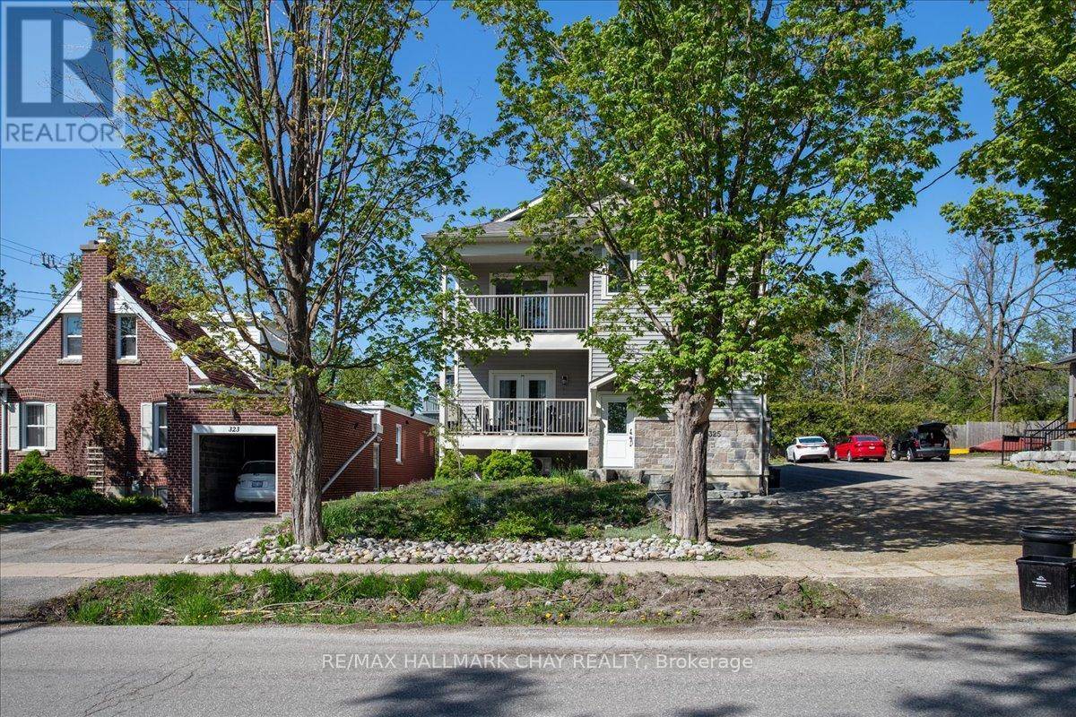 Orillia, ON L3V5A4,325 Peter ST North #Unit 2