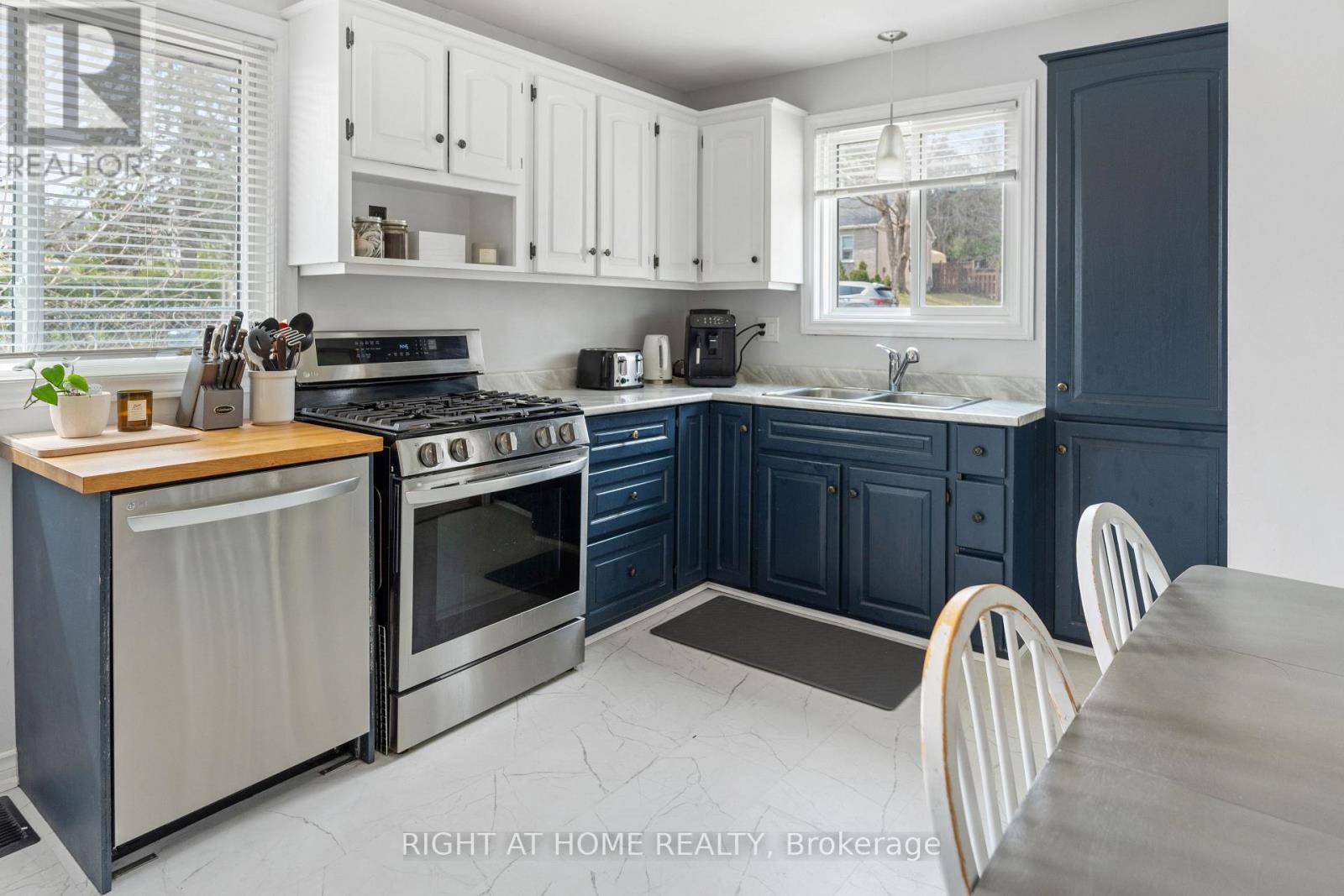 Orillia, ON L3V3K9,395 HOMEWOOD AVENUE