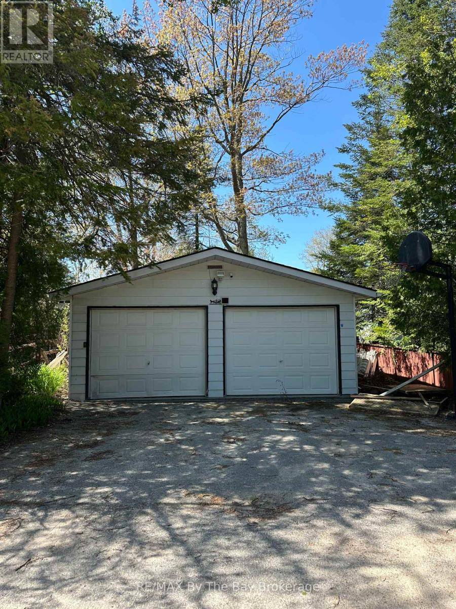 Wasaga Beach, ON L9Z2B6,37 37TH STREET N