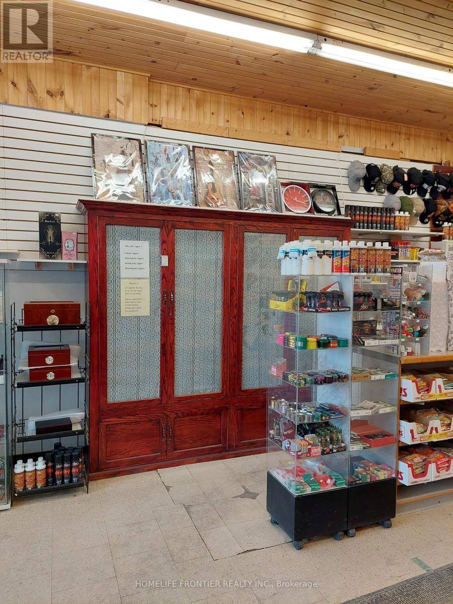 Barrie (codrington), ON L4M1K7,309 BLAKE STREET