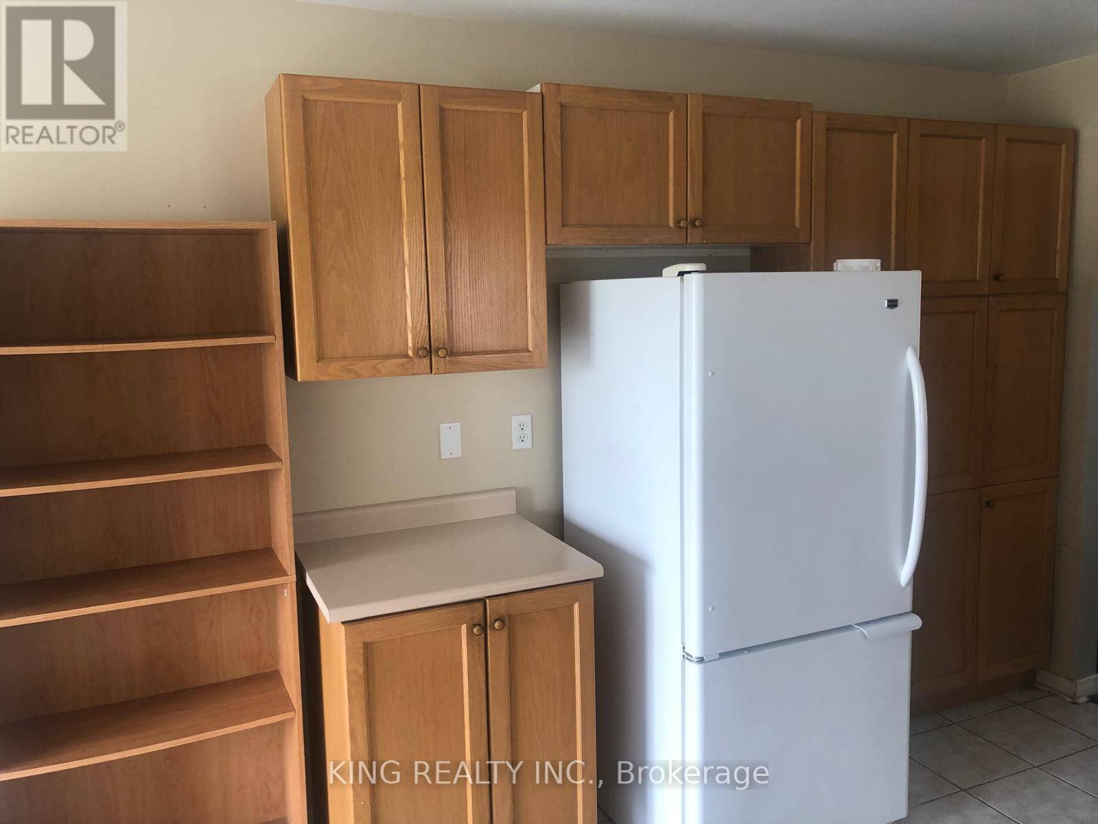 Barrie (east Bayfield), ON L4M6Y2,260 STANLEY STREET