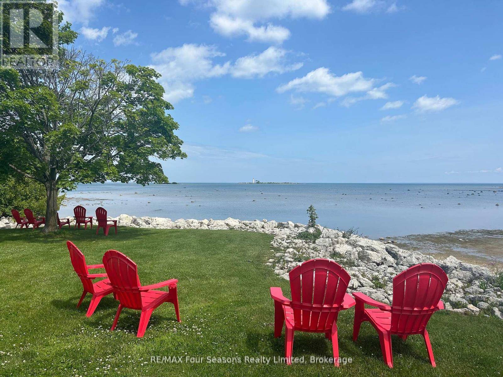Collingwood, ON L9Y5C8,25 STARBOARD ROAD