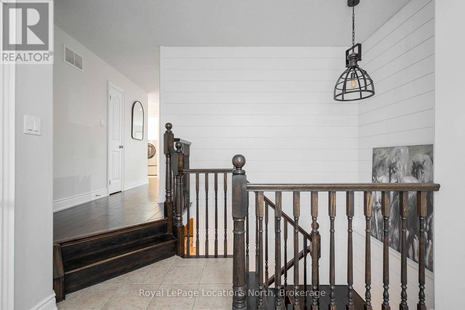 Collingwood, ON L9Y0H9,25 CLARK STREET
