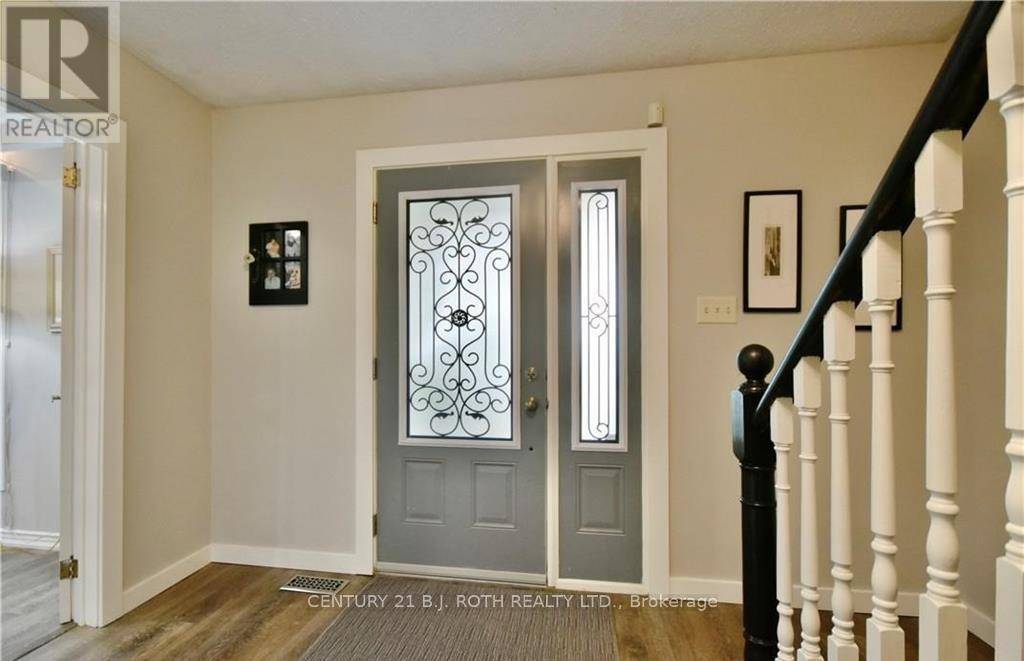 Springwater (midhurst), ON L9X0P7,32 WATTIE ROAD