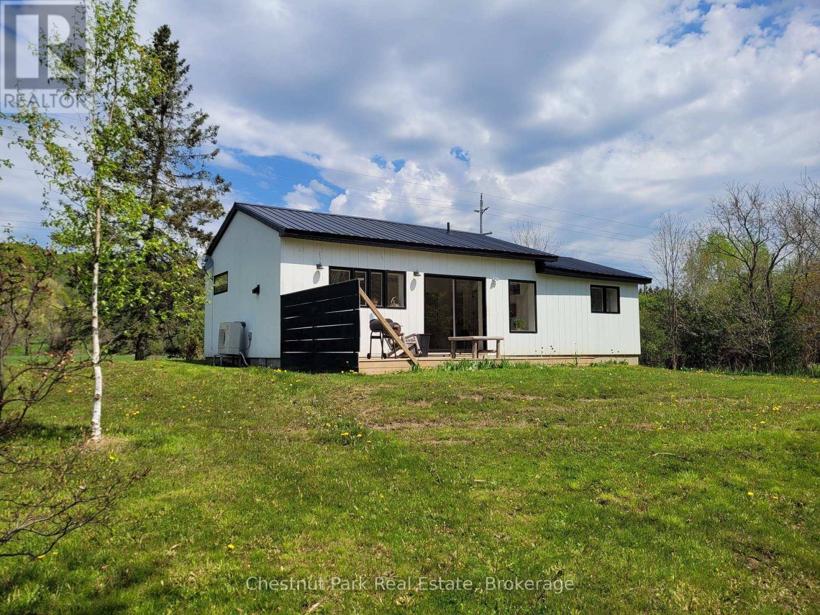 Clearview, ON L0M1S0,7965 COUNTY ROAD 9