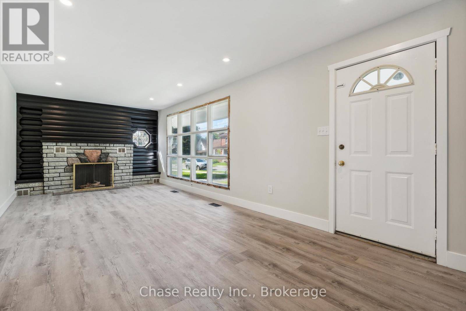 Midland, ON L4R3C7,309 MANLY STREET