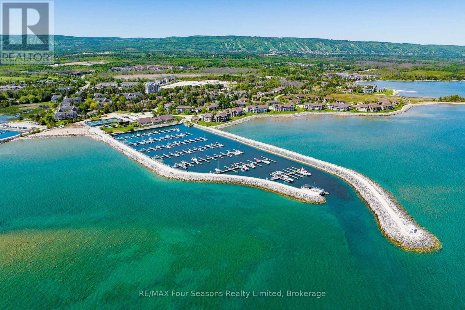 Collingwood, ON L9Y5C7,373 MARINERS WAY