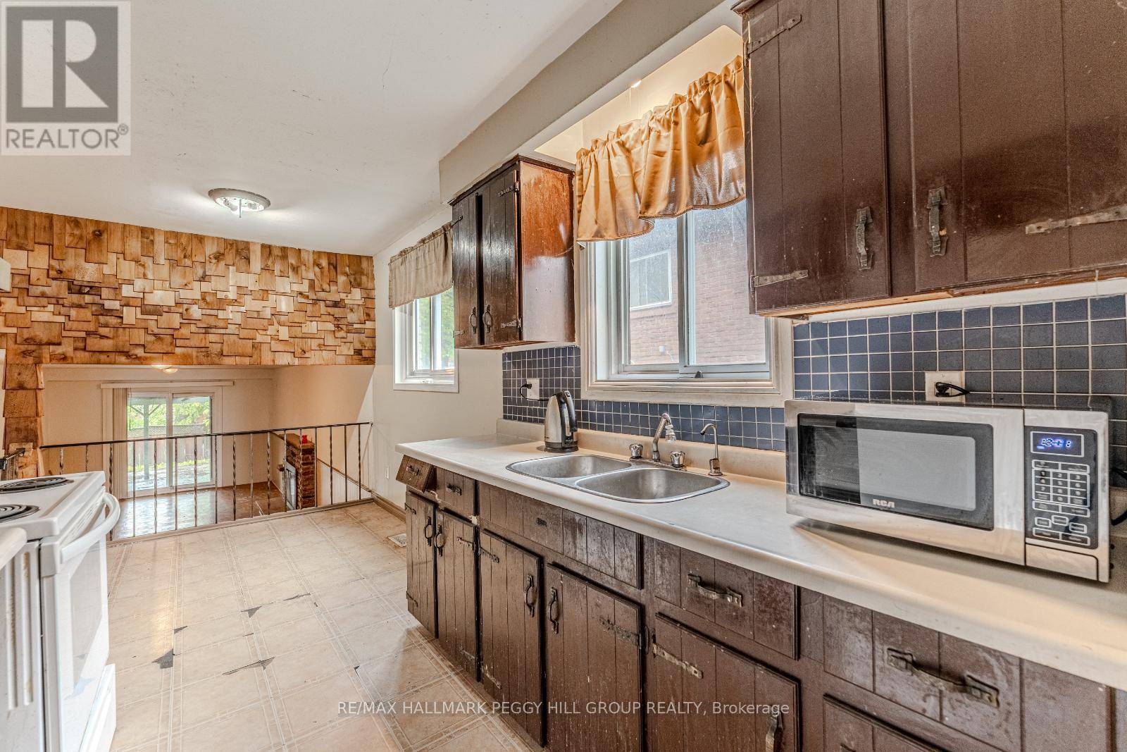 Barrie (allandale Heights), ON L4N2X7,70 HIGHCROFT ROAD