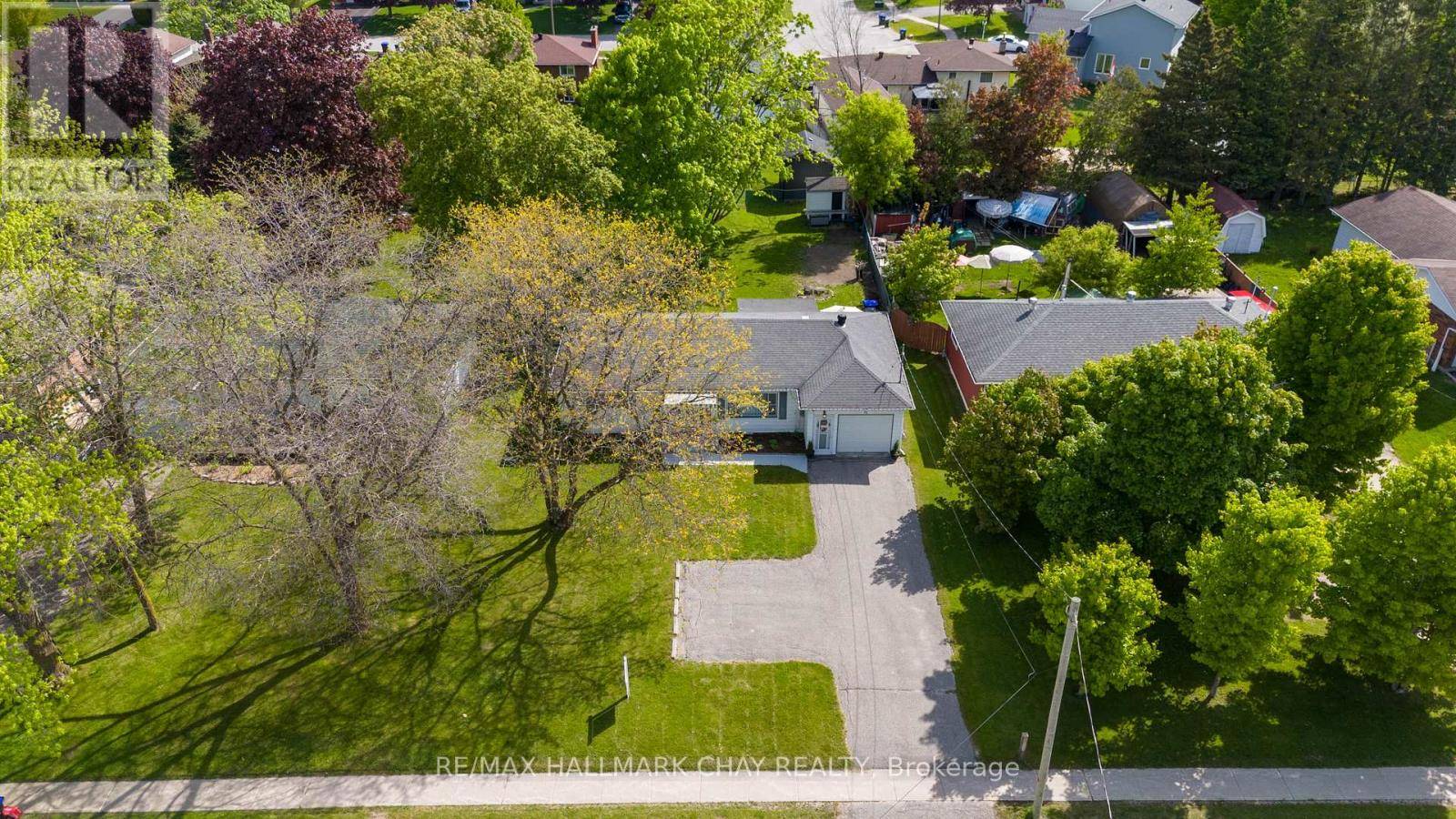 Springwater (elmvale), ON L0L1P0,33 YONGE STREET N