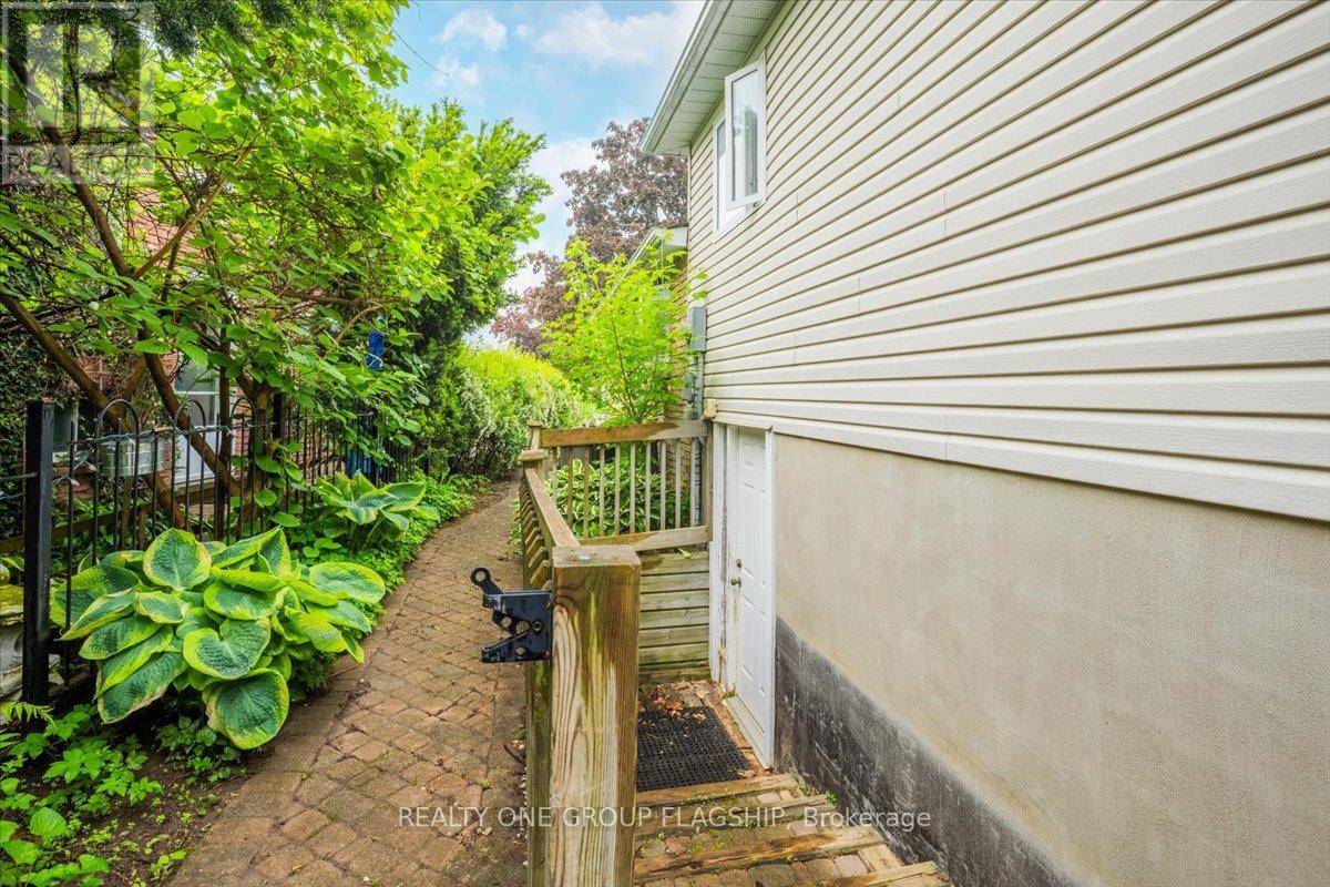 Barrie (allandale Heights), ON L4N2X7,52 HIGHCROFT ROAD