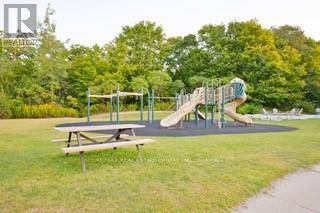 Oro-medonte (horseshoe Valley), ON L0L2L0,90 Highland DR #2226
