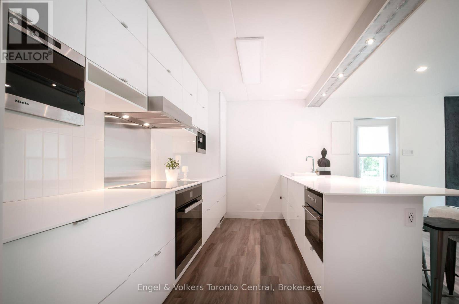 Collingwood, ON L9Y5B4,19 DAWSON DR #50