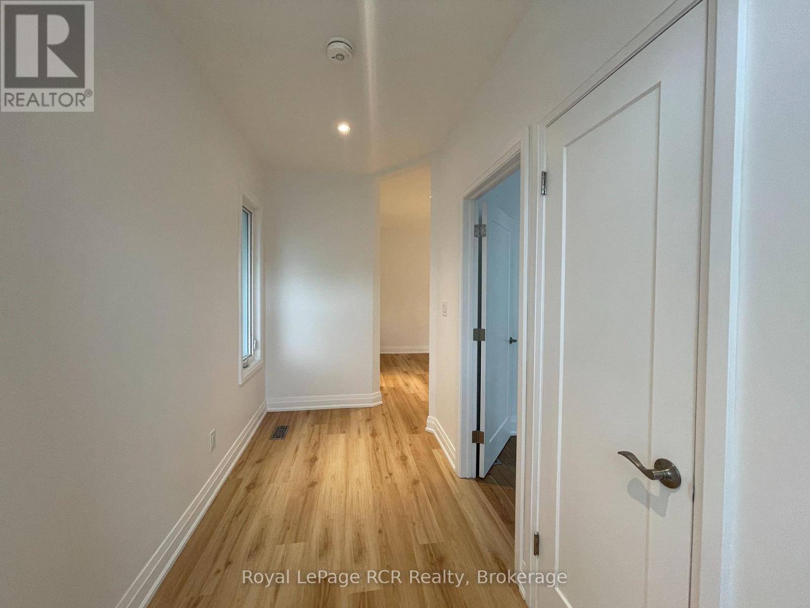 Collingwood, ON L9Y3A4,61 Cedar ST #- 1