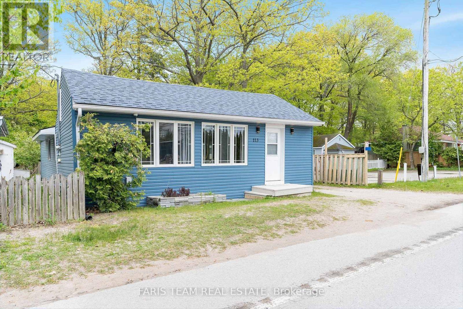 Wasaga Beach, ON L9Z2L4,113 RIVER ROAD E